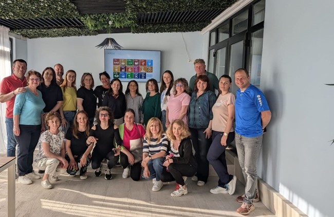 Dezv durabila 3 Program de formare „Educație și dezvoltare durabilă – învățare și transformare”